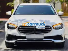 Mercedes-Benz E200 Exclusive V1 2022