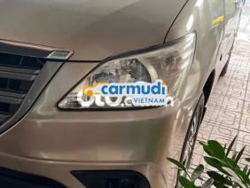 Toyota Innova 2.0E 2015