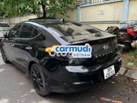 Hyundai Elantra 2022