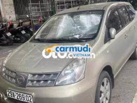 Nissan Grand livina 2011