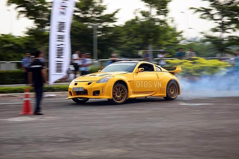 Hệ thống chống trượt TCS trên ô tô có tác dụng như thế nào?