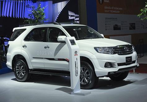 SUV 7 chỗ, có nên mua xe Toyota Fortuner không?