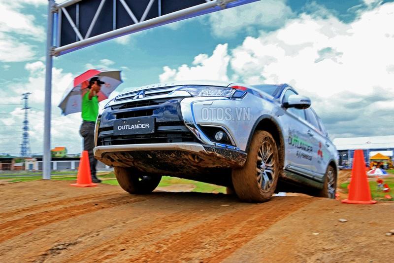 Giải mã hệ thống khởi hành ngang dốc và hỗ trợ đổ dốc trên ô tô 