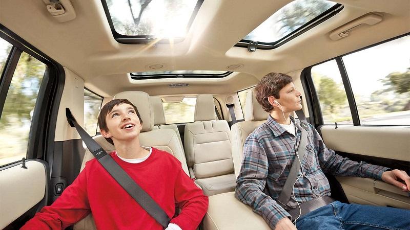 Có nên mua ô tô với tùy chọn cửa sổ trời