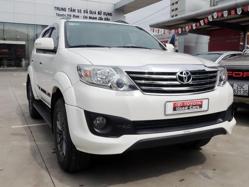 Nên mua Toyota Fortuner cũ hay Isuzu mu-X mới ra mắt?