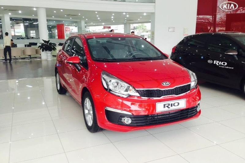 Nên mua Kia Rio mới hay Toyota Vios hoặc Toyota Corolla Altis cũ?