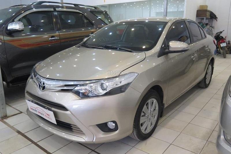 Nên mua Kia Rio mới hay Toyota Vios hoặc Toyota Corolla Altis cũ?