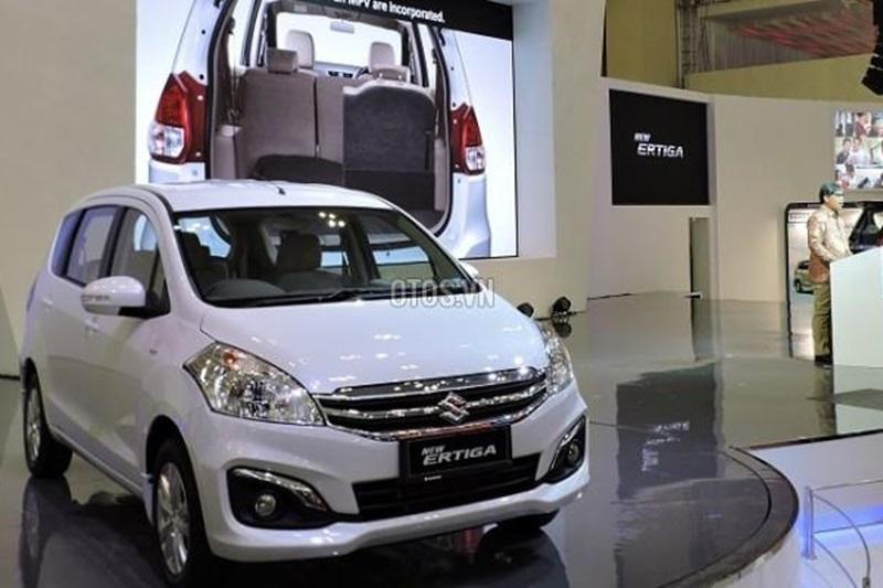 710 triệu đồng, mua xe gia đình 7 chỗ nào?