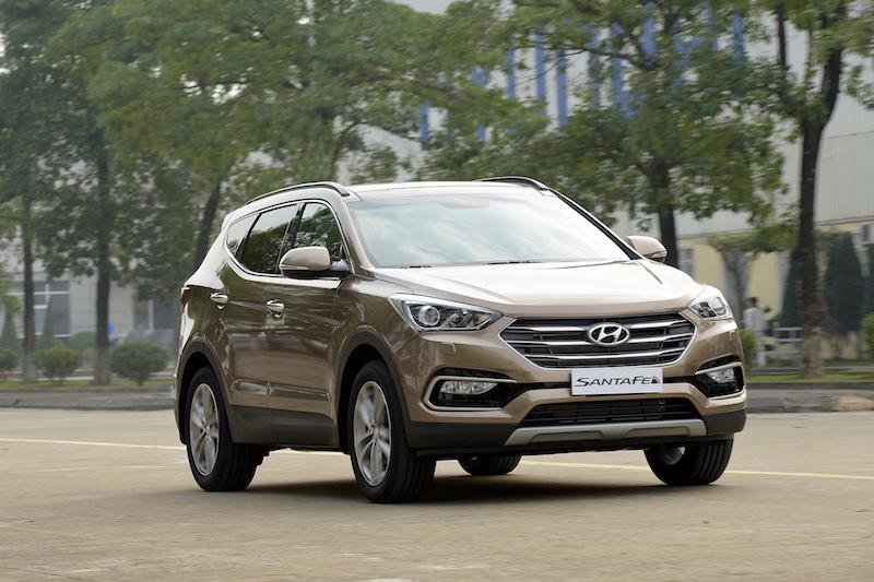 1,2 tỷ đồng, nên mua Hyundai SantaFe bản xăng thường hay Mazda CX-5 bản cao cấp?