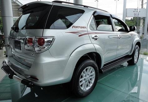Xe Toyota Fortuner lắp thêm cản sau có đăng kiểm được không?