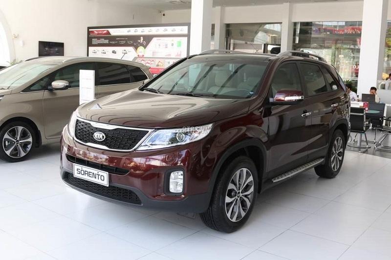 1 tỷ đồng đã tính phí lăn bánh mua được xe 7 chỗ nào?