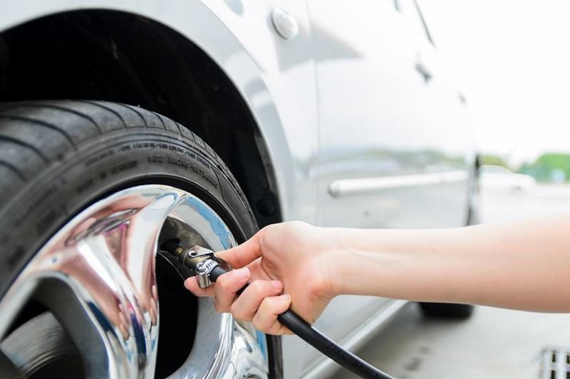 8 tuyệt chiêu giúp bạn lái xe tiết kiệm nhiên liệu