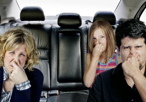 Tuyệt chiêu khử mùi xăng - dầu hiệu quả trên ô tô