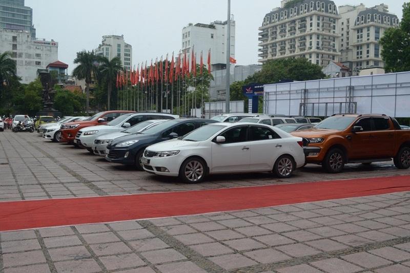 Đổi giấy chứng nhận đăng ký xe ở đâu, gồm những thủ tục nào? 