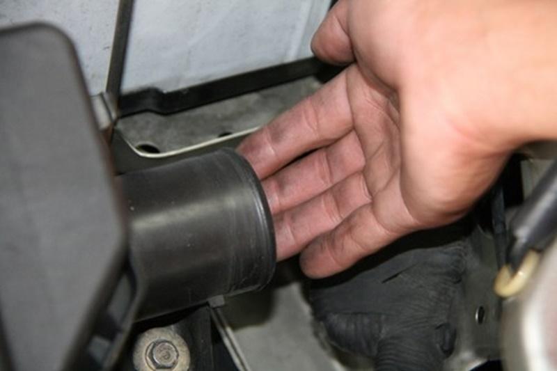 Khi nào cần thay lọc gió trên ô tô?