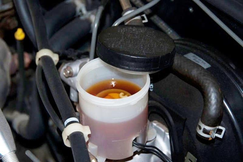 Kiểm tra hệ thống phanh cần lưu ý những gì?