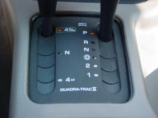 5 loại đèn báo ít thông dụng nhưng lái xe phải biết 