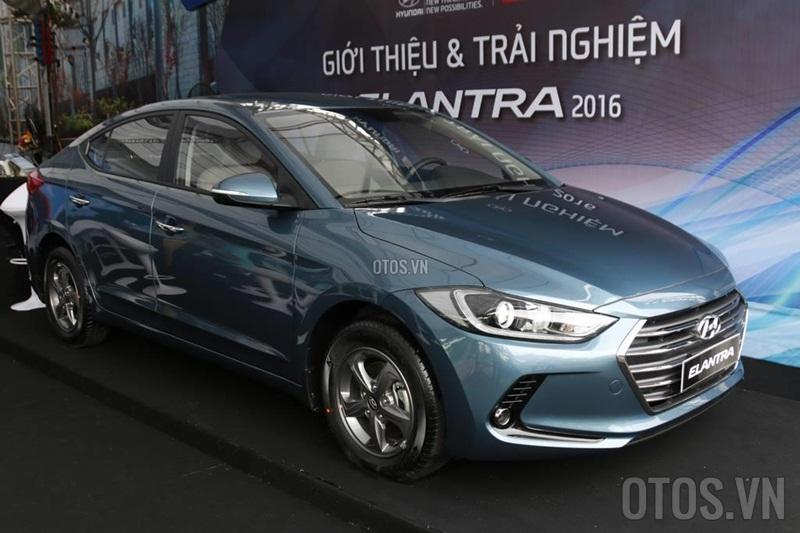 Nên mua Honda City 1.5TOP hay Hyundai Elantra 1.6MT?