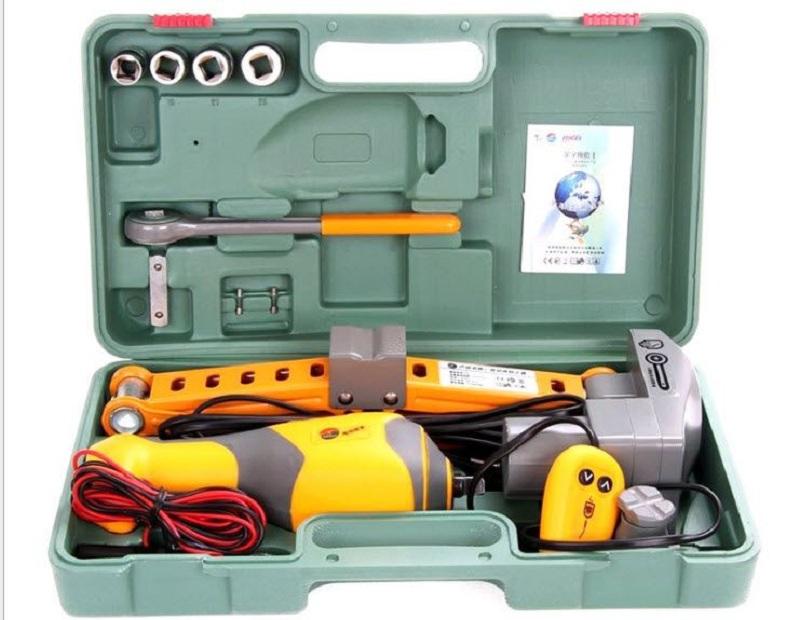 Ô tô cần trang bị những vật dụng cần thiết nào?