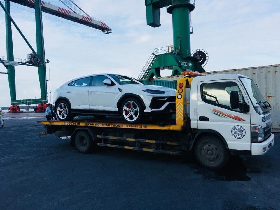 Lamborghini Urus cập bến Việt Nam