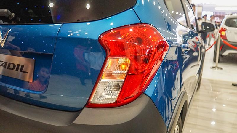 cụm đèn sau xe ô tô cỡ nhỏ Fadil