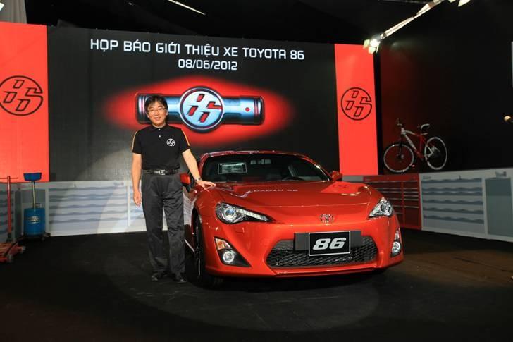 Chiếc xe thể thao FT 86 của Toyota trong ngày ra mắt