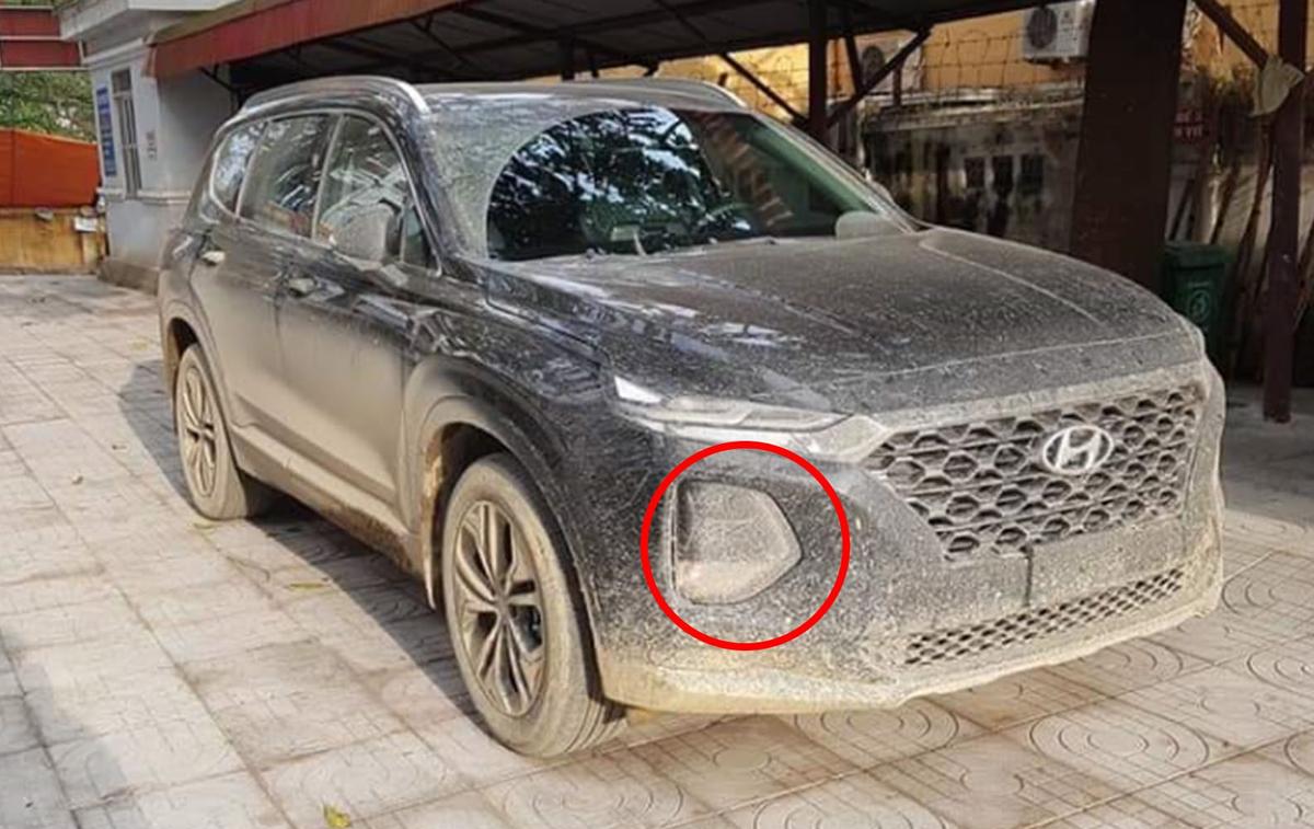 Đèn bị giảm độ sáng khi đi vào đường dơ bẩn