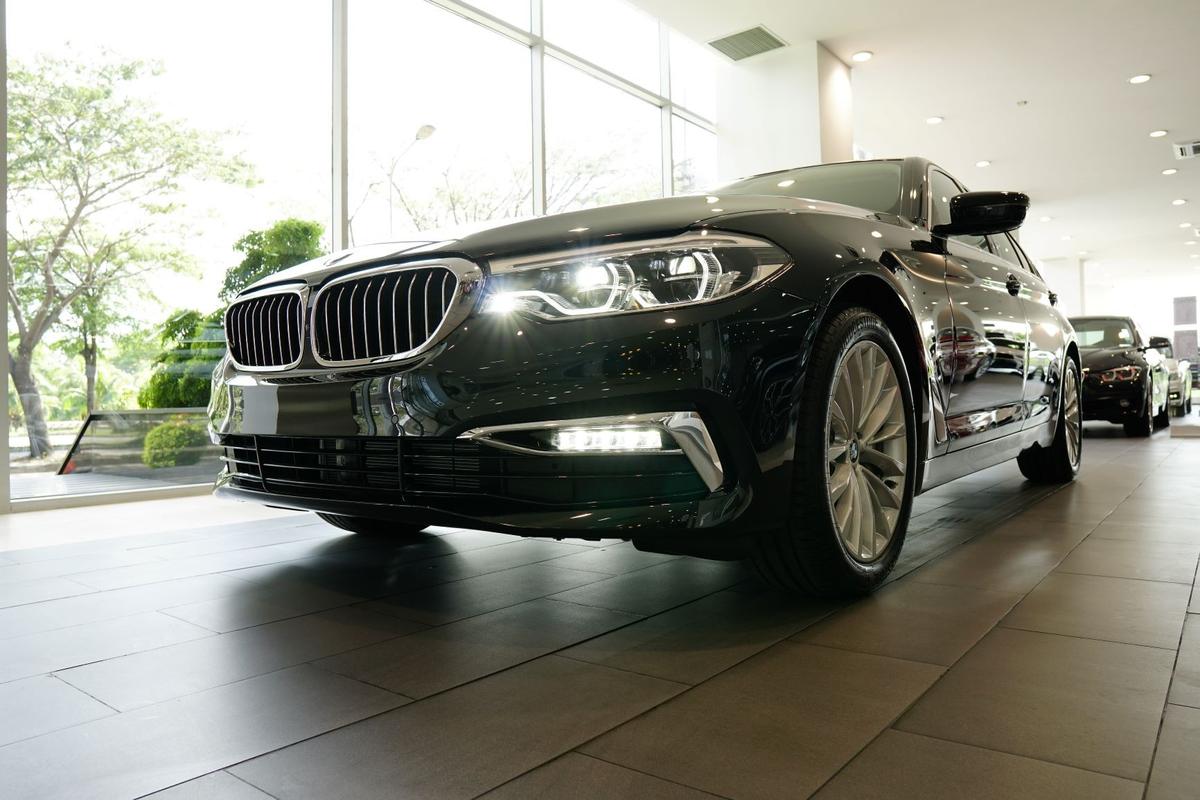 Tổng quan phần đầu xe BMW 5 Series | Carmudi.vn