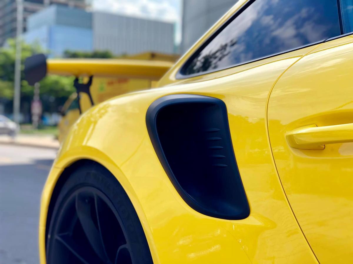  Tổng số 5 chiếc thì có đến 3 chiếc Porsche 911 GT2 RS và Porsche 911 GT3 RS | Carrmudi.vn