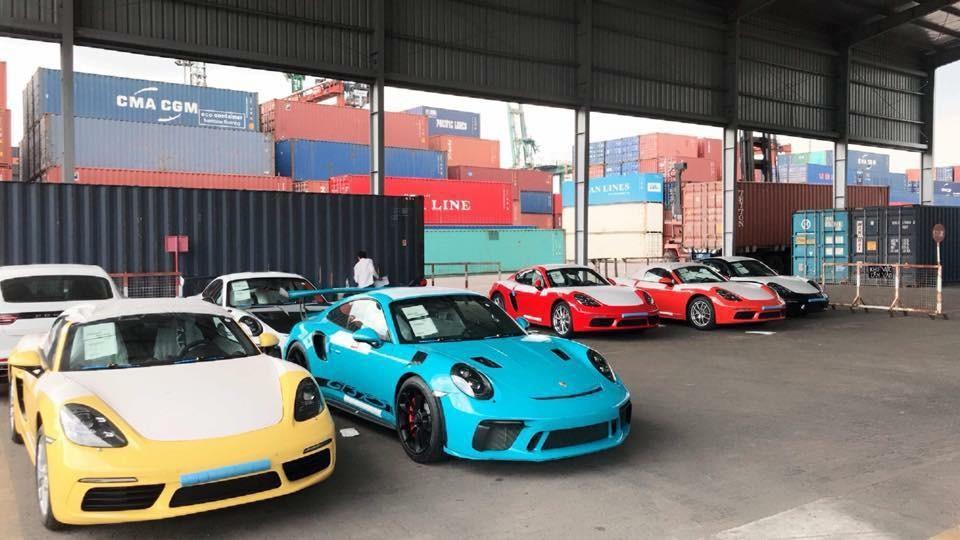  Tổng số 5 chiếc thì có đến 3 chiếc Porsche 911 GT2 RS và Porsche 911 GT3 RS | Carrmudi.vn