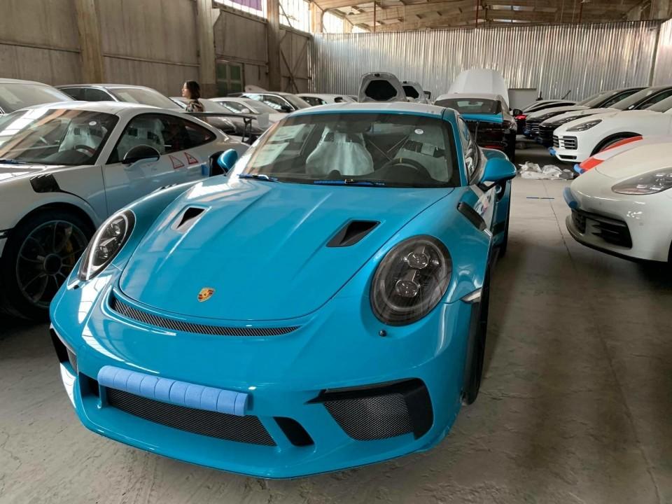  Tổng số 5 chiếc thì có đến 3 chiếc Porsche 911 GT2 RS và Porsche 911 GT3 RS | Carrmudi.vn