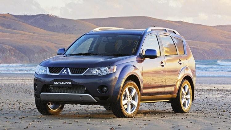Mitsubishi Outlander bị triệu hồi