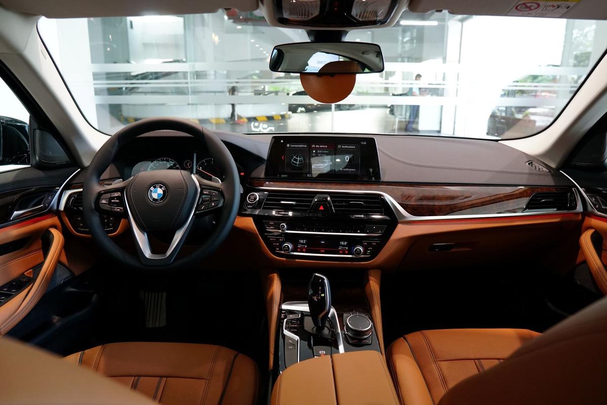 Nội thất xe BMW 5-Series 2019 | Carmudi.vn