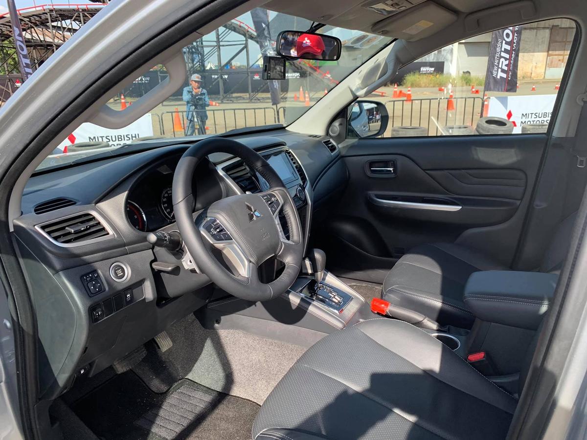 Nội thất được tinh chỉnh của chiếc Triton