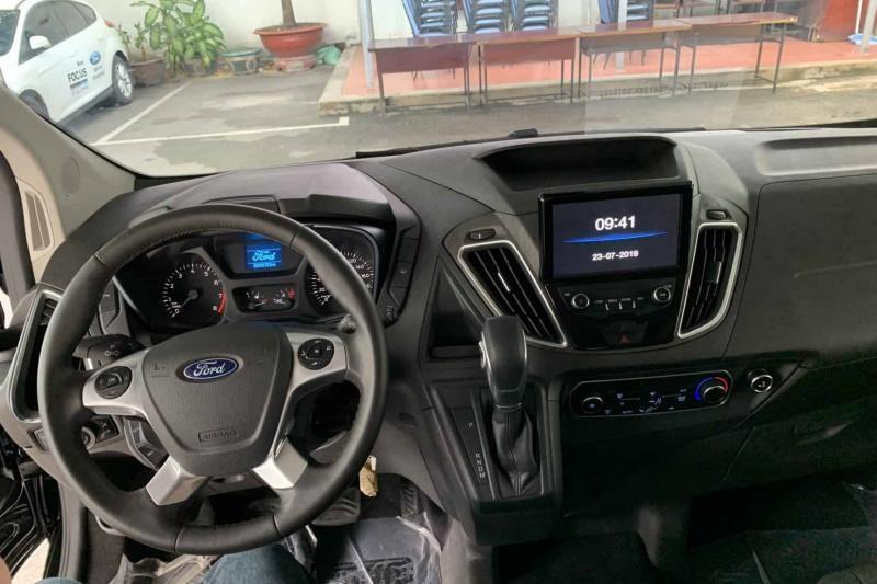 bảng táp lô xe Ford Tourneo 2019