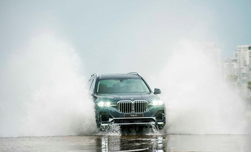 xe BMW X7 2019