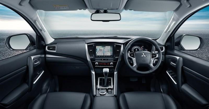 nội thất xe Mitsubishi Pajero Sport 2019