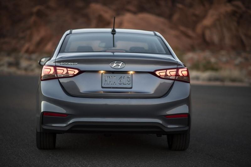 xe Hyundai Accent 2020