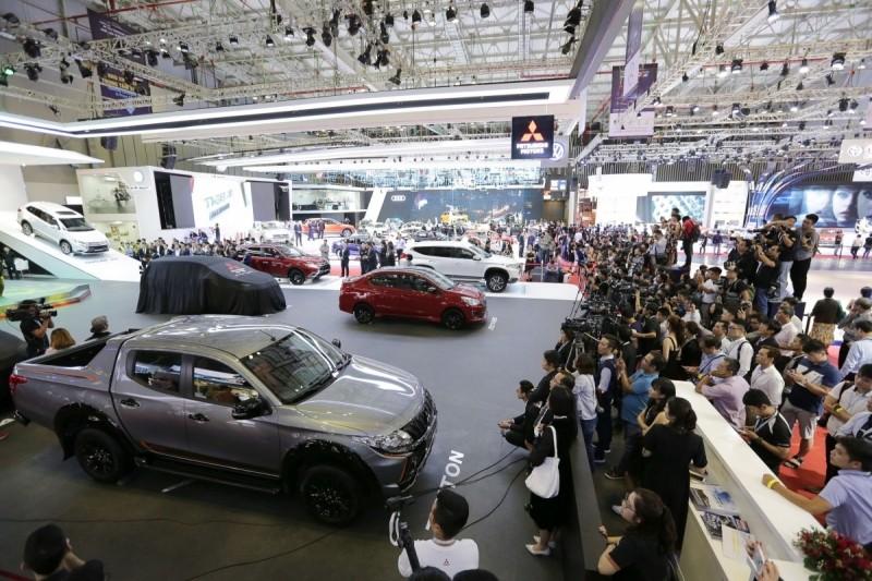 gian hàng Mitsubishi