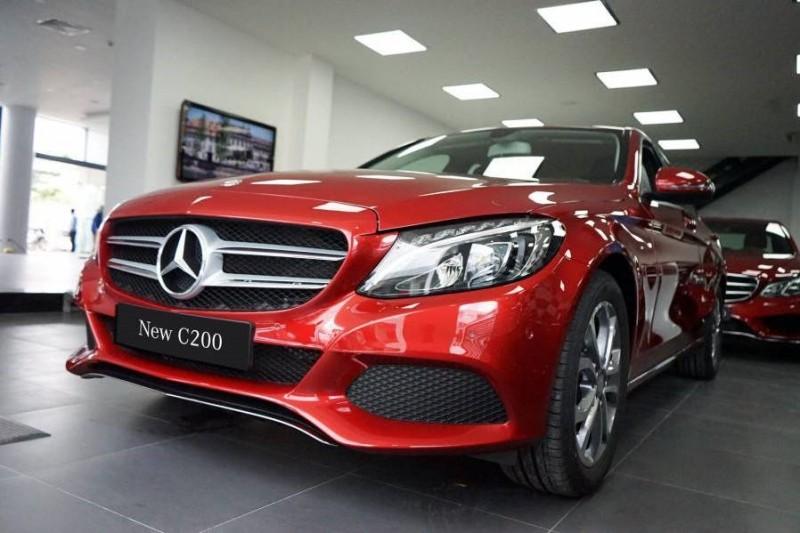 xe Mercedes-Benz C200