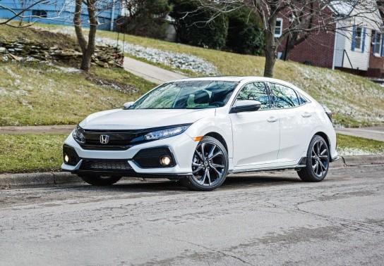 Đánh giá Honda Civic 2018 từ chuyên gia và người dùng