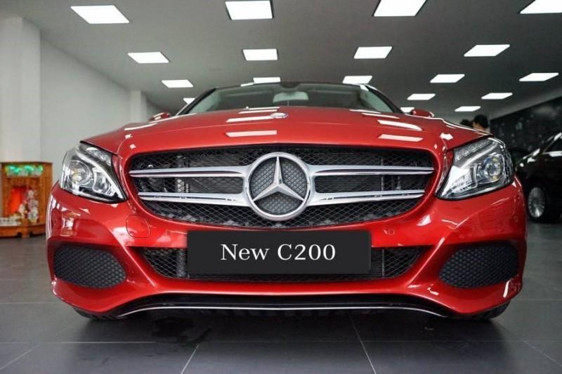 xe Mercedes-Benz C200