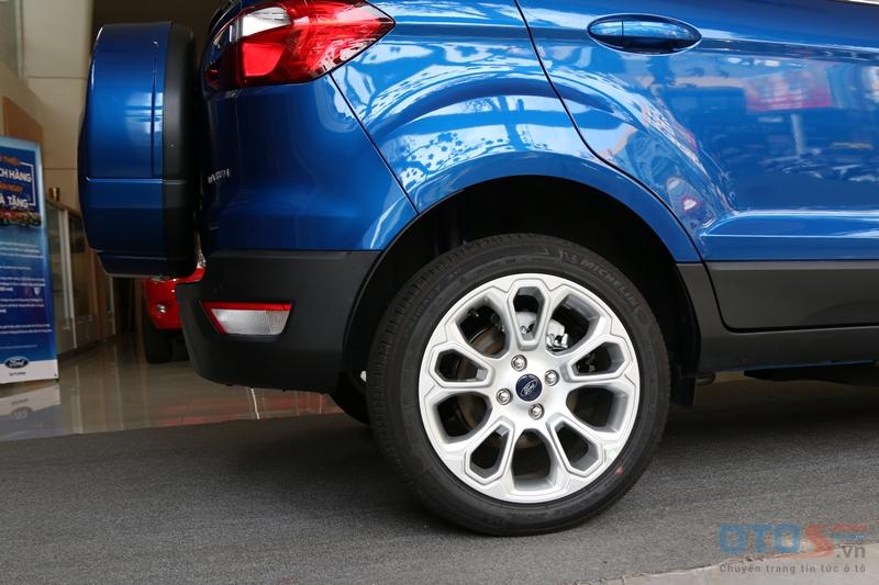 Cận cảnh phiên bản facelift Ford EcoSport 2018 mẫu Urban SUV bán chạy nhất tại Việt Nam.