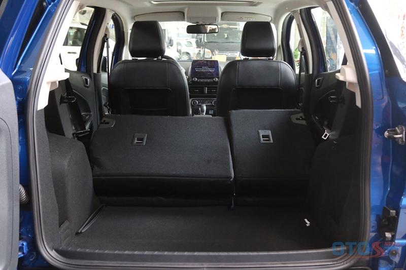 Cận cảnh phiên bản facelift Ford EcoSport 2018 mẫu Urban SUV bán chạy nhất tại Việt Nam.