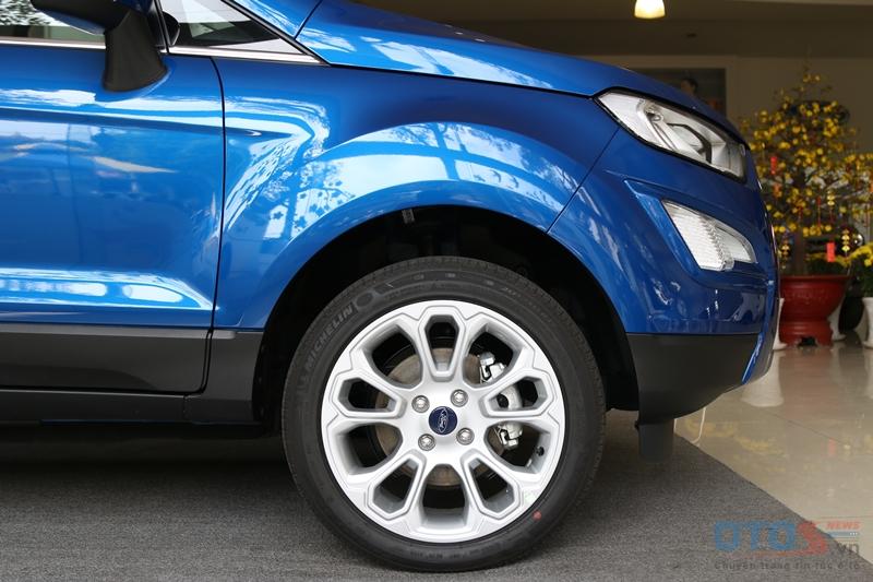 Cận cảnh phiên bản facelift Ford EcoSport 2018 mẫu Urban SUV bán chạy nhất tại Việt Nam.