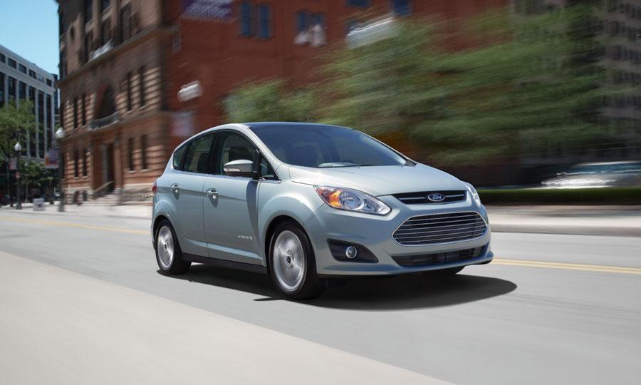 Top 10 xe hơi đời mới giá rẻ và tiết kiệm nhiên liệu