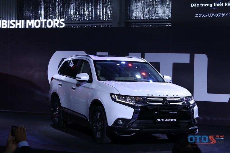 Mitsubishi Outlander giảm giá lên đến 52 triệu đồng