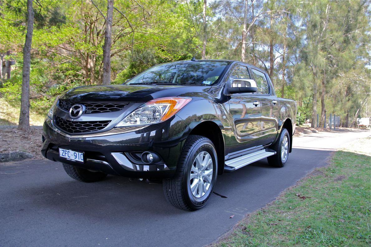 Dưới 800 triệu, chọn bán tải nào giữa Mazda BT50 và Mitsubishi Triton 