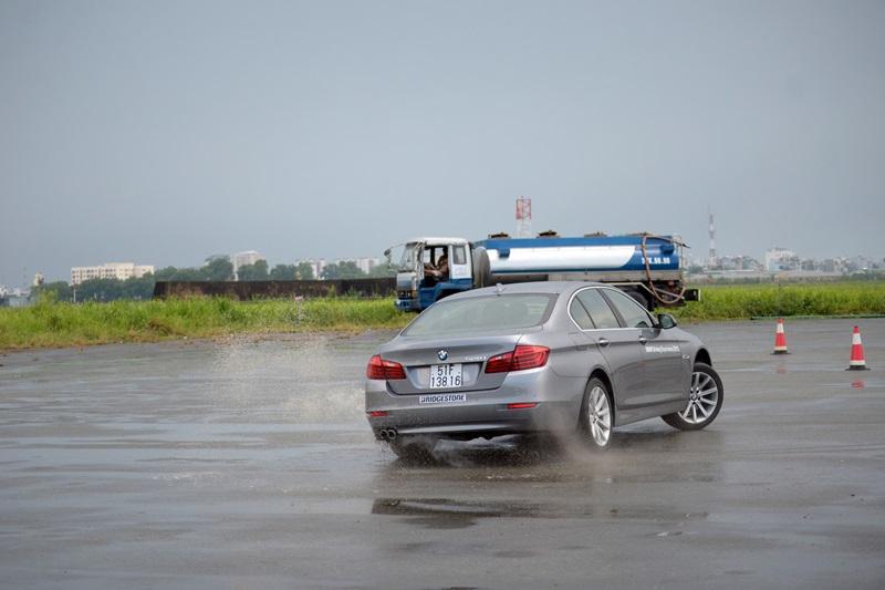 Kiểm tra, sử dụng hệ thống phanh trên ô tô như thế nào để đảm bảo an toàn?