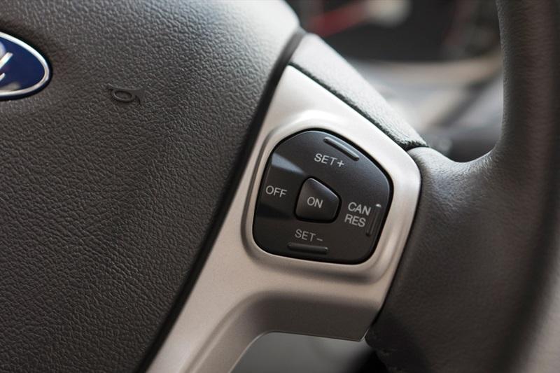 Cách sử dụng hệ thống điều khiển hành trình Cruise Control